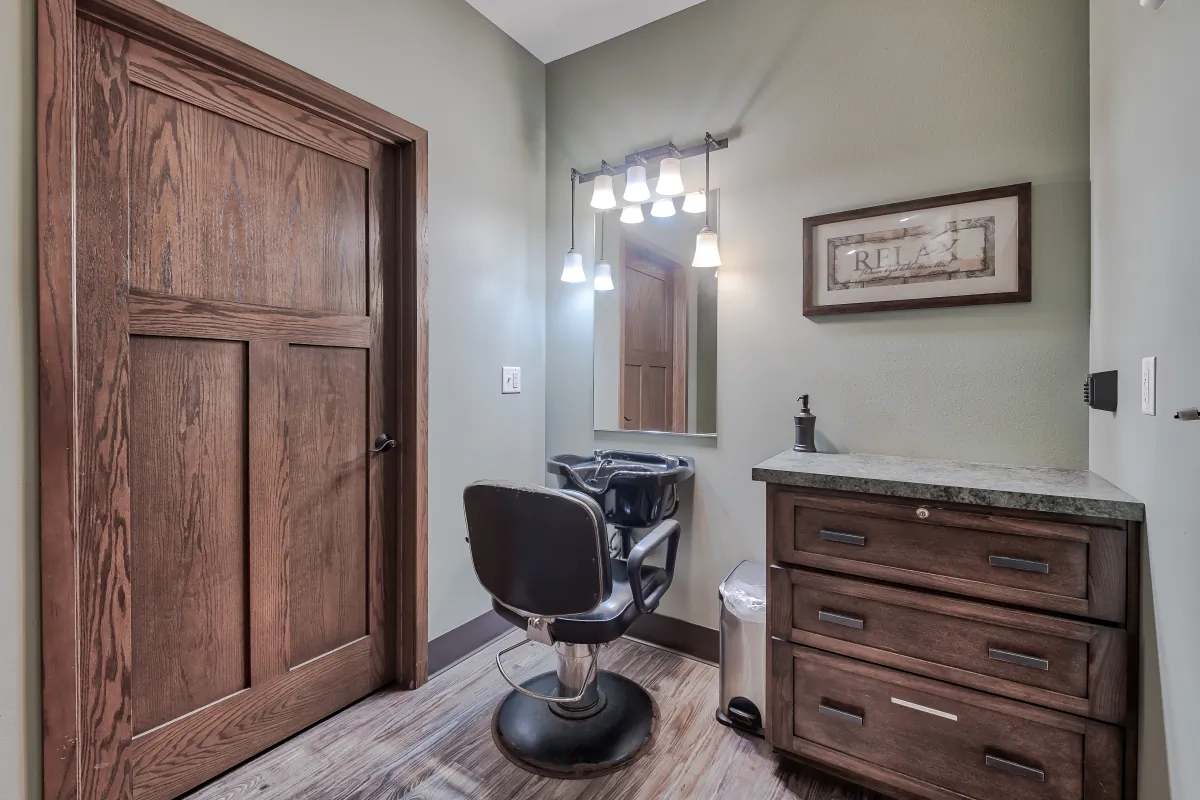 https://www.jaybirdseniorliving.com/wp-content/uploads/2025/09/05-Salon_795-Tarragon-Dr-Kaukauna-WI_Liberty-Square_RPI_II-102506-22.webp