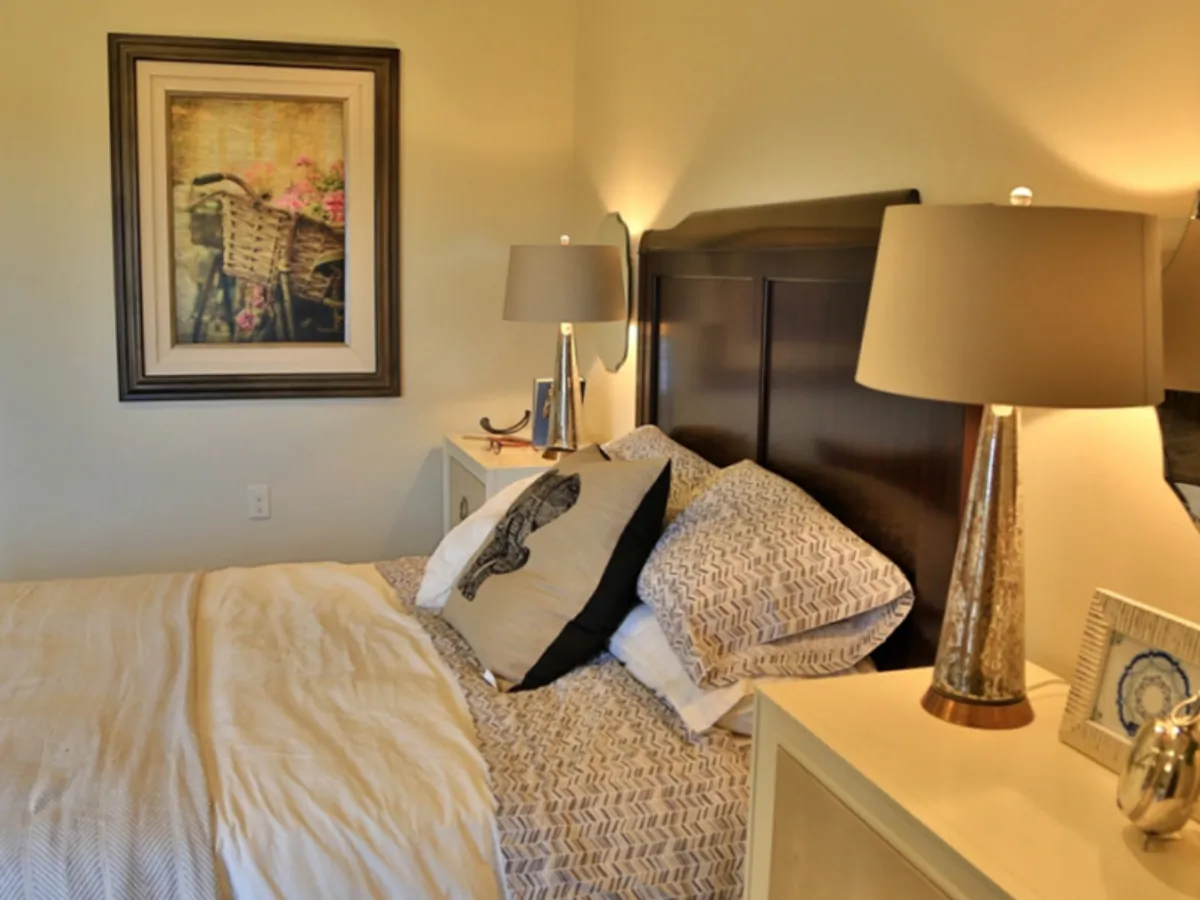 https://www.jaybirdseniorliving.com/wp-content/uploads/2025/09/SunbrookGallery3.webp