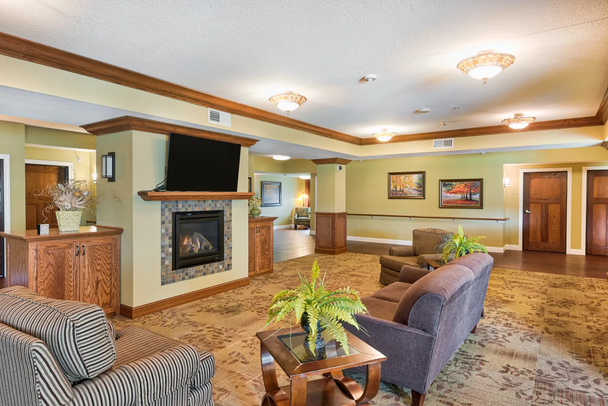 https://www.jaybirdseniorliving.com/wp-content/uploads/2025/09/WatersEdge_800AgencyTrl_II-5581265_PHO-17.webp