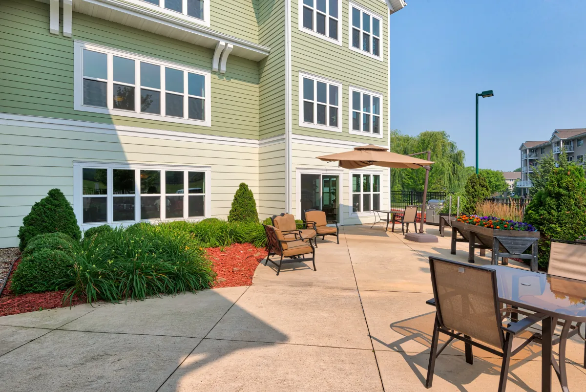 https://www.jaybirdseniorliving.com/wp-content/uploads/2025/09/WatersEdge_800AgencyTrl_II-5581265_PHO-8.webp